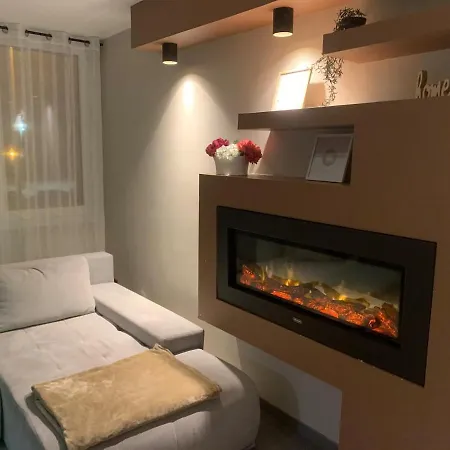 Le Golden Apartment *