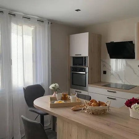 Le Golden Apartment *